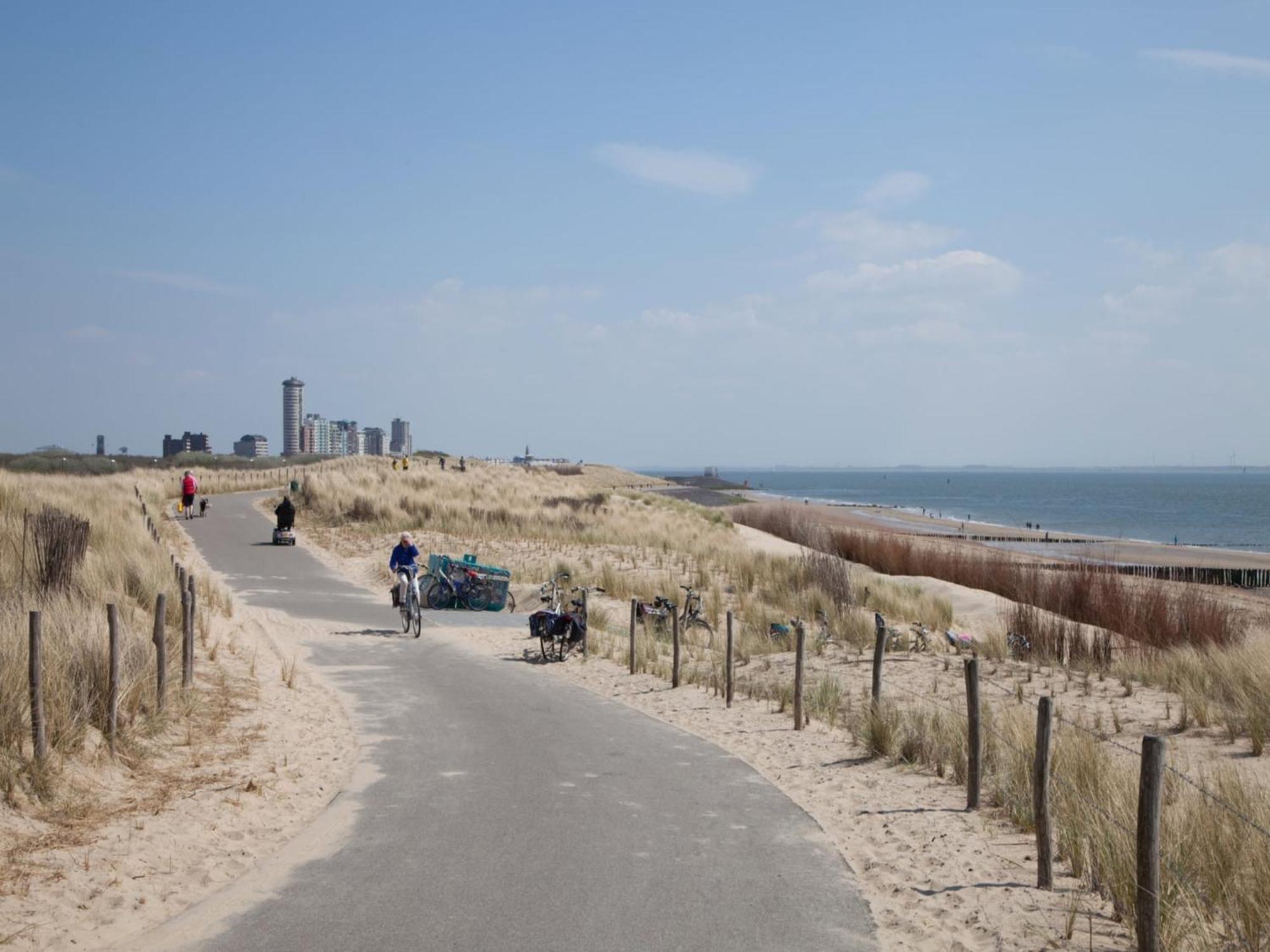 Attractive Apartment Near Vlissingen Beach Экстерьер фото